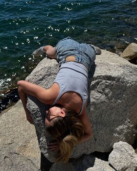 Kimiko Glenn Nude Leaks OnlyFans Photo 94