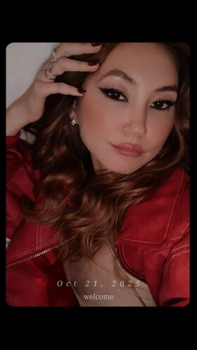 Kimiko Glenn Nude Leaks OnlyFans Photo 97