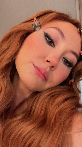 Kimiko Glenn Nude Leaks OnlyFans Photo 98