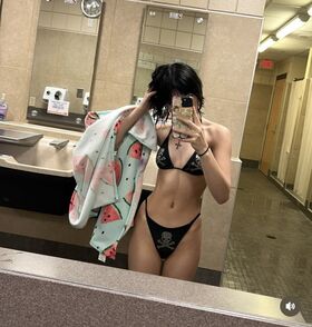 Koirine Procurena gola OnlyFans fotografija 2