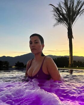 Kourtney Kardashian Nude Leaks OnlyFans Photo 41