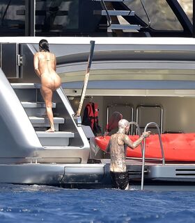 Kourtney Kardashian Nude Leaks OnlyFans Photo 178