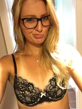 Kristina Mladenovic Nude Leaks OnlyFans Photo 14