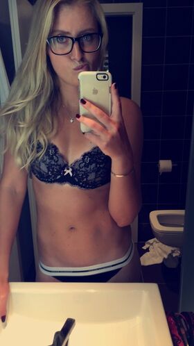 Kristina Mladenovic Nude Leaks OnlyFans Photo 17