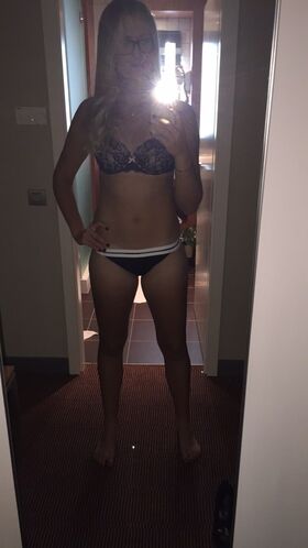 Kristina Mladenovic Nude Leaks OnlyFans Photo 21