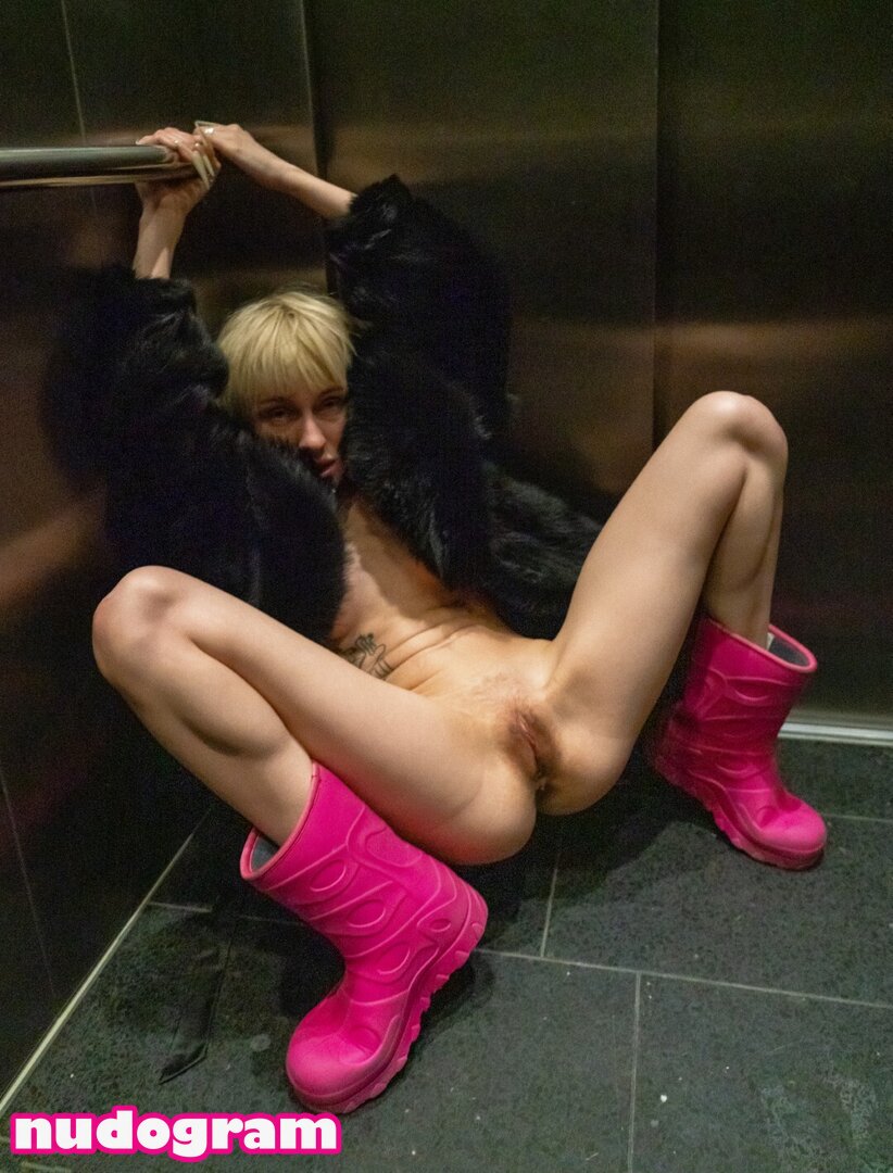 kristina murr kristina murr r Фото утечки OnlyFans обнаженная №1  