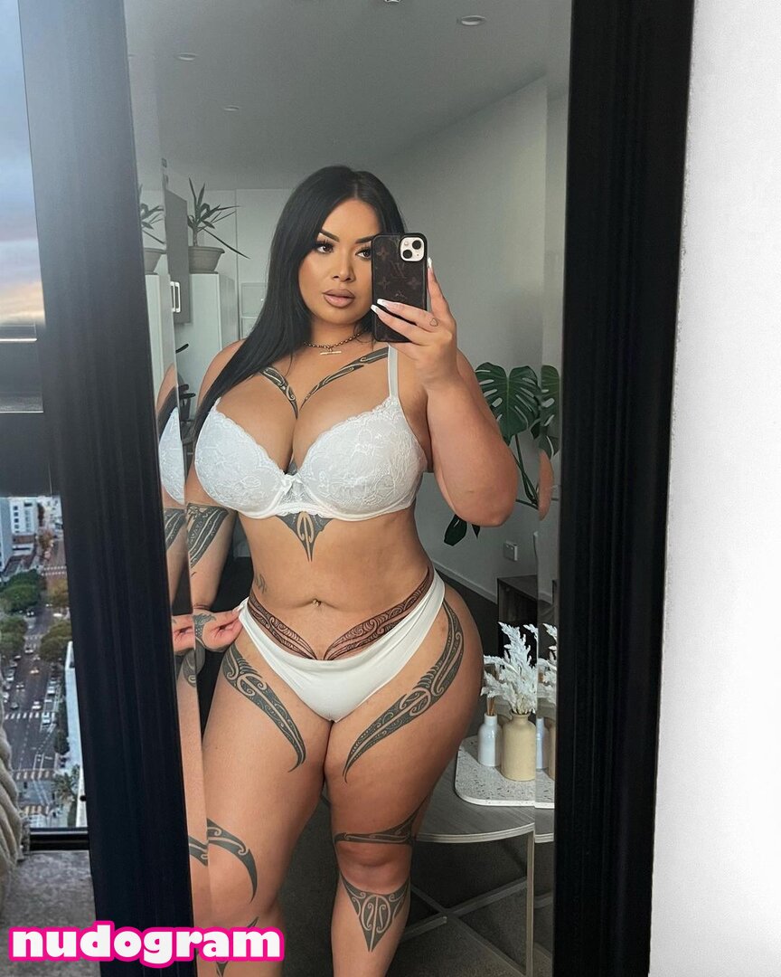 Krisy Erin  krisyerin Nude Leaks OnlyFans Photo 2 - Nudogram v2.1