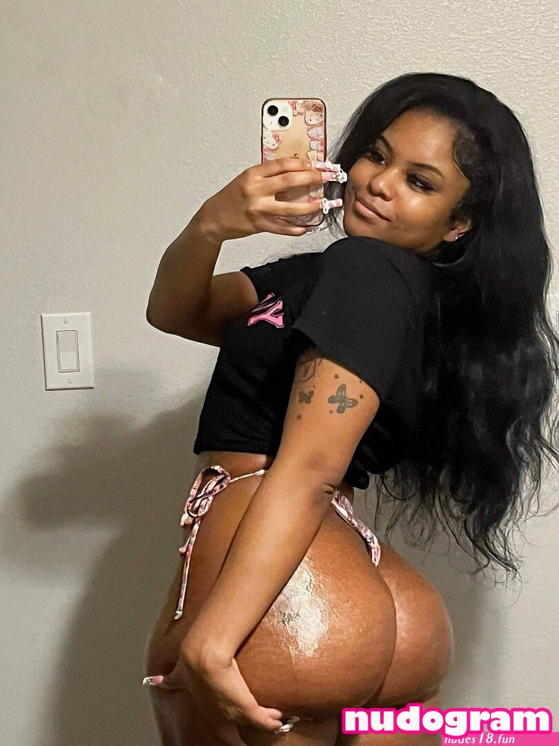 KttieMilk's artistic nude