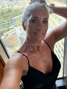 Kumfox नग्न लीक OnlyFans फोटो 1