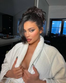 Kylie Jenner Nude Leaks OnlyFans Photo 39
