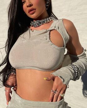 Kylie Jenner Nude Leaks OnlyFans Photo 58