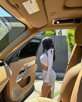 Kylie Jenner Nude Leaks OnlyFans Photo 337