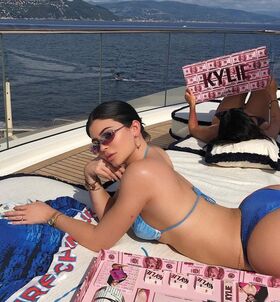 Kylie Jenner Nude Leaks OnlyFans Photo 377