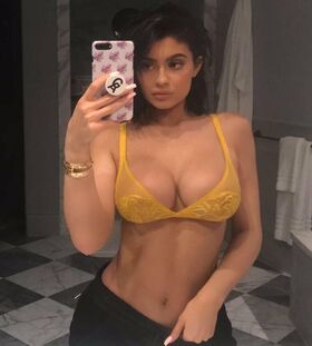 Kylie Jenner Nude Leaks OnlyFans Photo 693