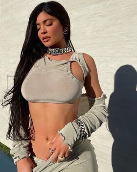 Kylie Jenner Nude Leaks OnlyFans Photo 717