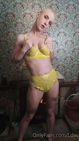 L.Dev Meztelen szivárgott OnlyFans fotó 5