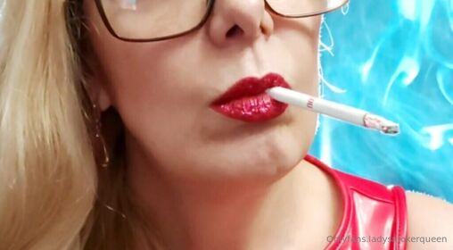 lady.smoker.queen Nude Leaks OnlyFans Photo 47