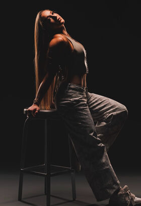 Lainey Reid Nude Leaks OnlyFans Photo 2