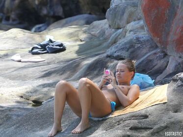 Lara Bingle Nude Leaks OnlyFans Photo 5