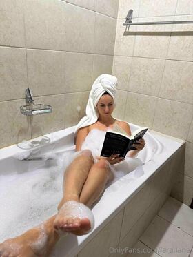 Lara Lane Nude Leaks OnlyFans Photo 15