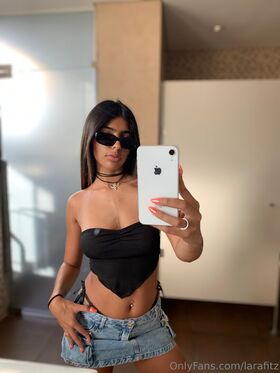 larafitz Nude Leaks OnlyFans Photo 5