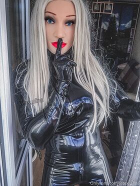 latex_alina Nude Leaks OnlyFans Photo 39