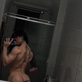 LAUFAVAA Nøgne lækkede OnlyFans foto 2