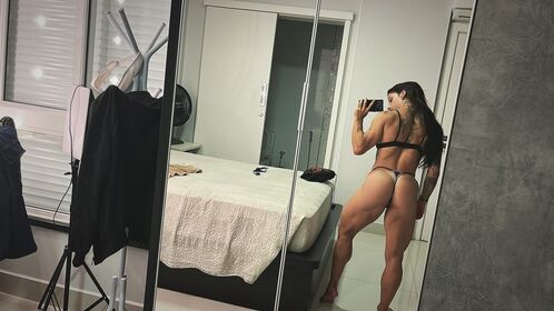 LAUFAVAA Nøgne lækkede OnlyFans foto 3