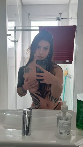 LAUFAVAA Nøgne lækkede OnlyFans foto 4
