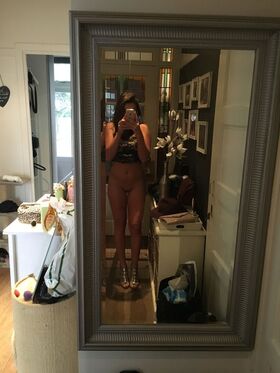 Laura Ponticorvo Nude Leaks OnlyFans Photo 2