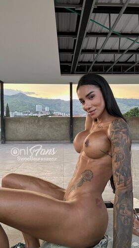 Laura Saenz Nude Leaks OnlyFans Photo 91