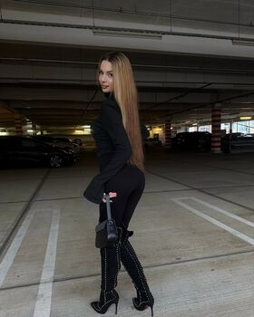 lauraleeee Nøgne lækkede OnlyFans foto 2