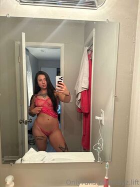 Layla Zinser Nude Leaks OnlyFans Photo 12
