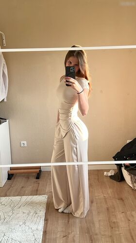 Lea Viktoria Nude Leaks OnlyFans Photo 10