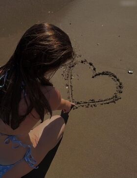 Lea Viktoria Nude Leaks OnlyFans Photo 16