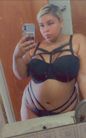 Leishla Gomez Nude Leaks OnlyFans Photo 5