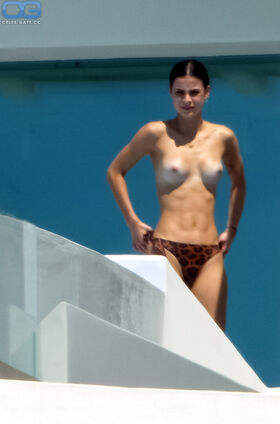 Lena Meyer-Landrut Nude Leaks OnlyFans Photo 4