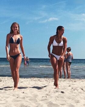 Lena Oberdorf Nacktes Leaks OnlyFans Foto 44