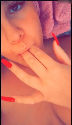 lenakpl23 صورة OnlyFans العارية المسربة 22