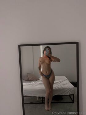 Lenn Holmes Nude Leaks OnlyFans Photo 37