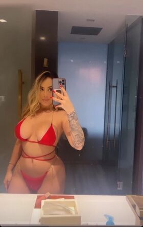 Leticia Vinhoz Nude Leaks OnlyFans Photo 5