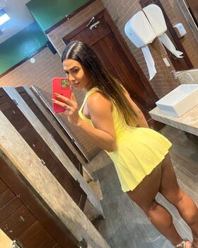 Lia Ferraz ???? Nude Leaks OnlyFans Photo 9