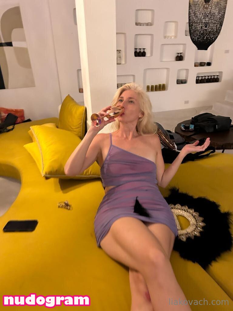 liakovach  liathemommy Гола изтичане OnlyFans снимка 63 - Nudogram v2.1