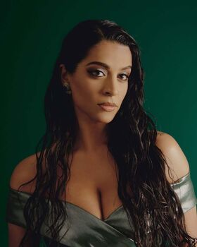 Lilly Singh नग्न लीक OnlyFans फोटो 55