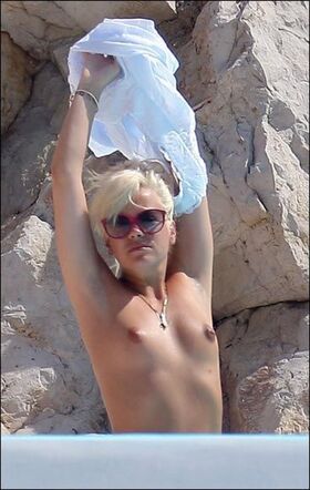 Lily Allen Nude Leaks OnlyFans Photo 111
