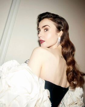 Lily Collins Nude Leaks OnlyFans Photo 218