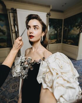 Lily Collins Nude Leaks OnlyFans Photo 224