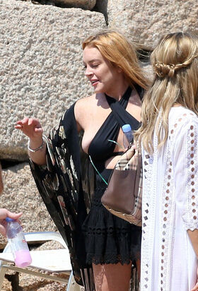 Lindsay Lohan Nude Leaks OnlyFans Photo 48
