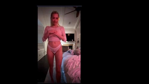 Lindsey Pelas Nude Leaks OnlyFans Photo 53