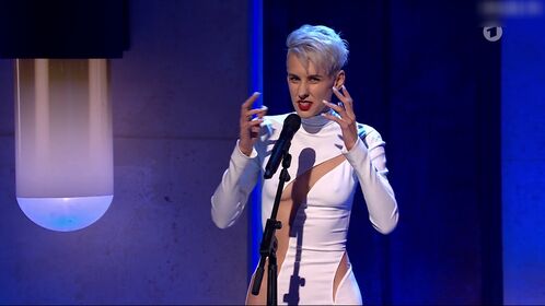 Lisa Eckhart नग्न लीक OnlyFans फोटो 116